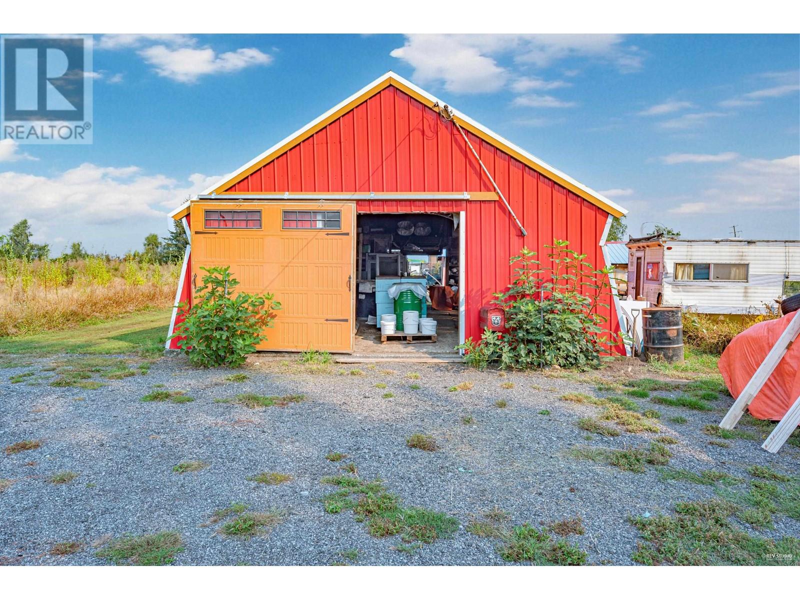 17915 Ford Detour Rd, Pitt Meadows, British Columbia  V3Y 0A7 - Photo 2 - C8063198