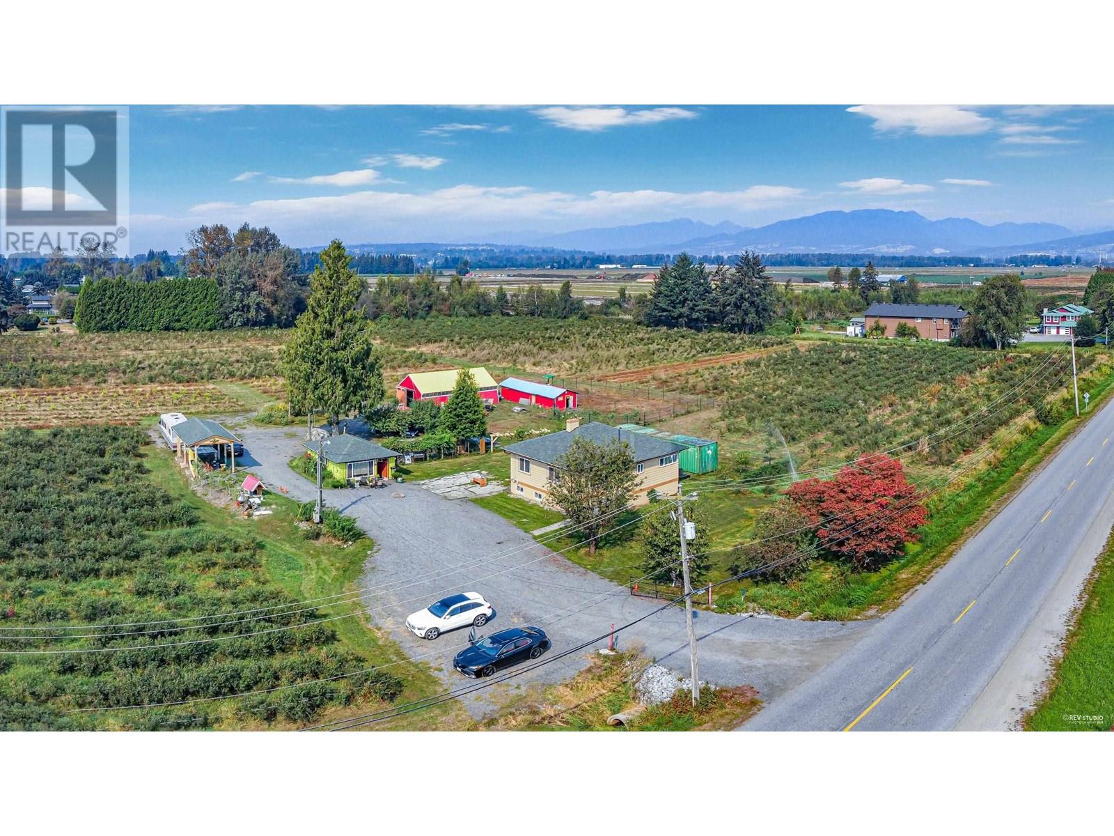 17915 Ford Detour Rd, Pitt Meadows, British Columbia  V3Y 0A7 - Photo 1 - C8063198