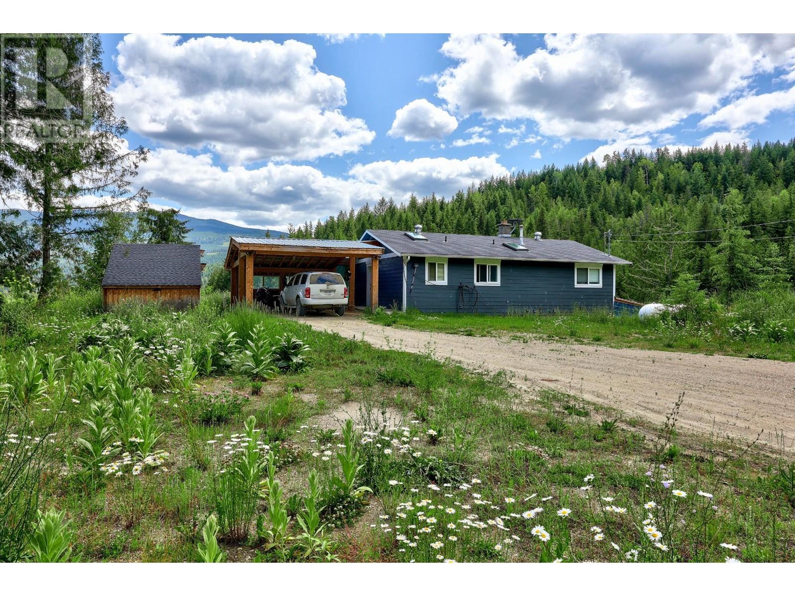 8844 DAVIS HILL RD, chase, British Columbia