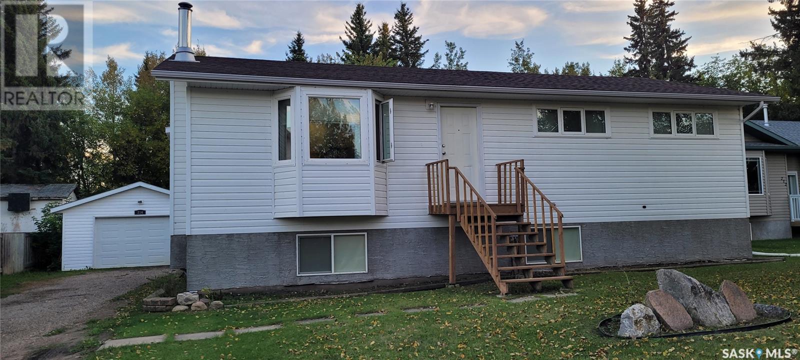 214 Centre AVENUE, meadow lake, Saskatchewan