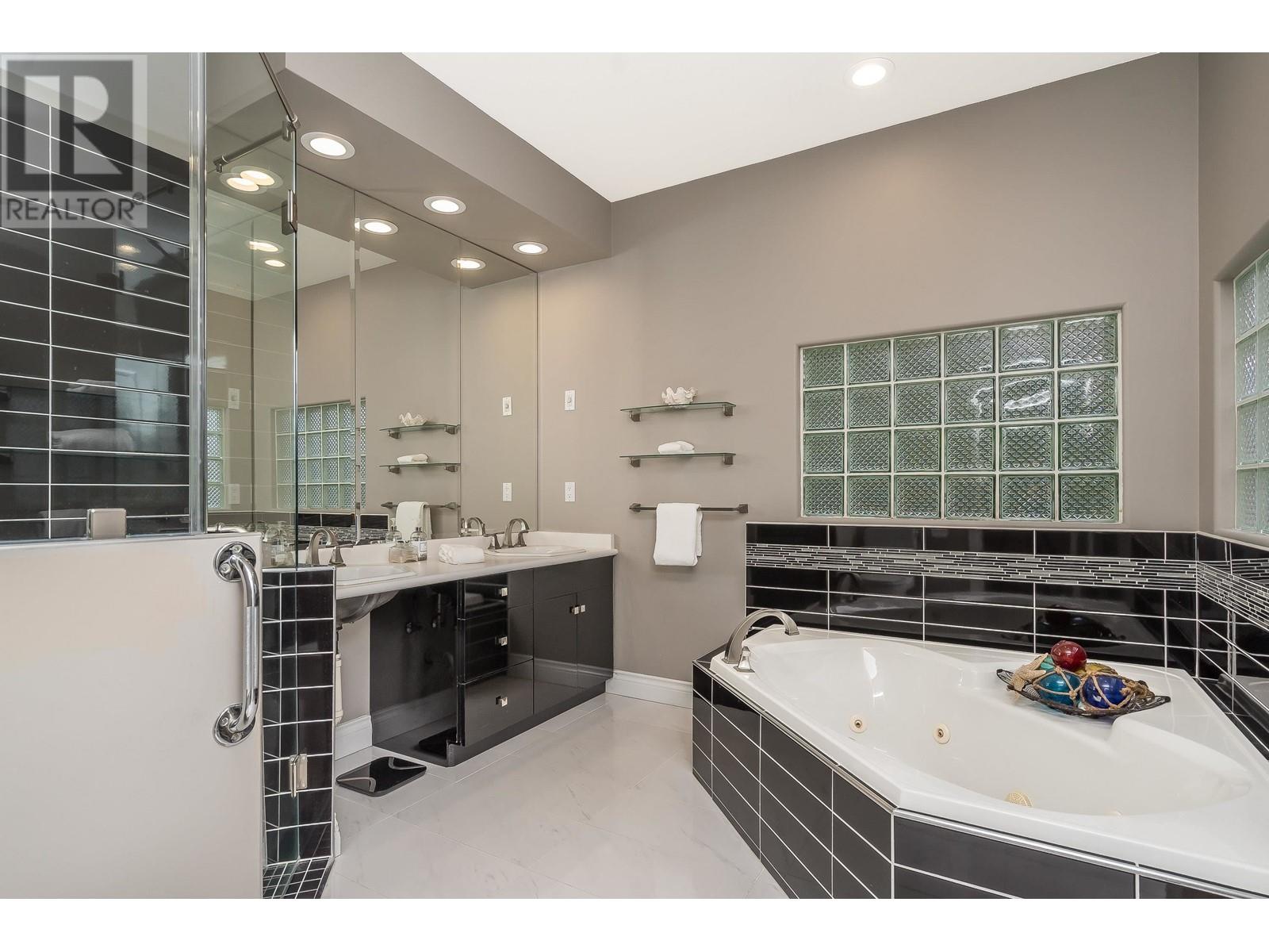 333 6505 3 Avenue, Delta, British Columbia  V4L 2N1 - Photo 28 - R2930288