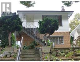 2725 E BROADWAY, Vancouver, British Columbia