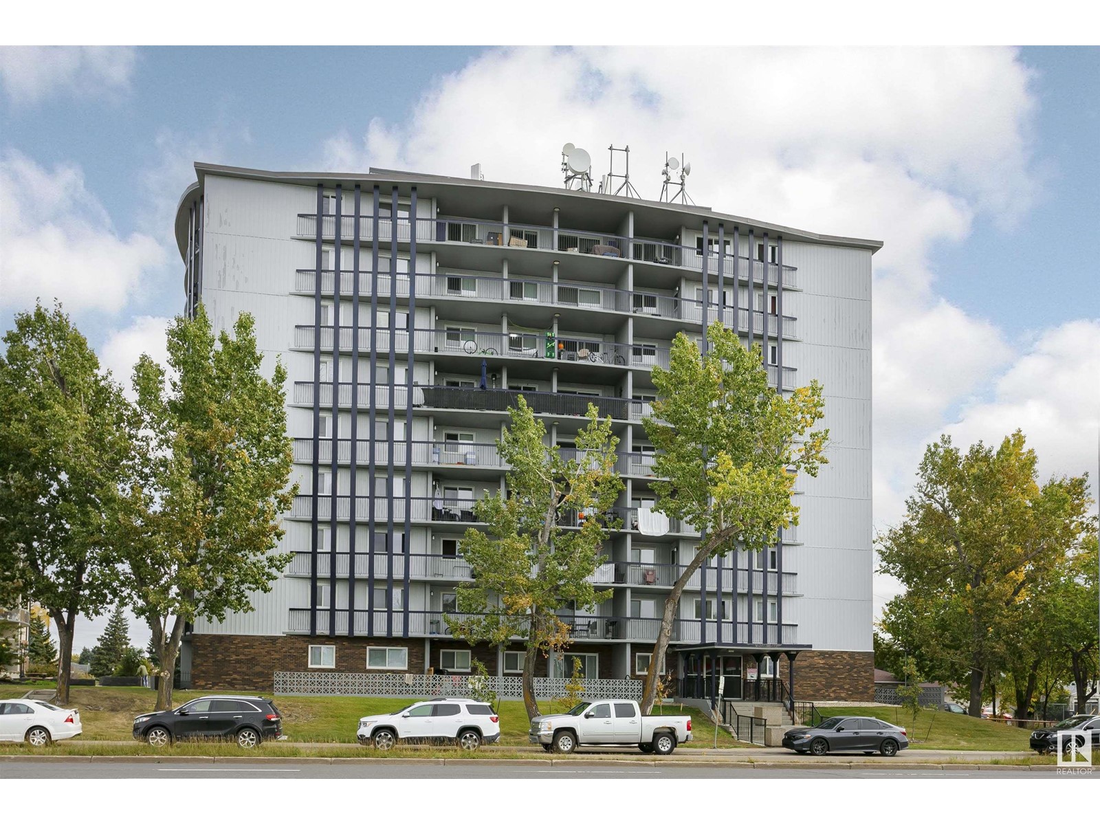 Property at #96 13435 97 ST NW image 2