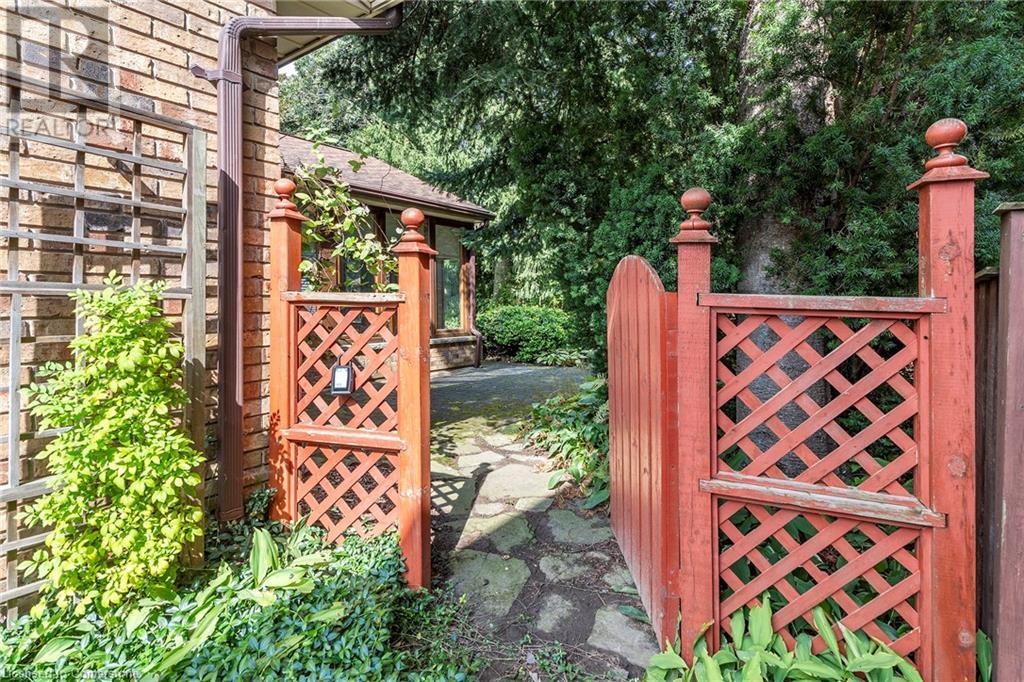 34 Westbrier Knoll, Brantford, Ontario  N3R 5W1 - Photo 19 - 40653950