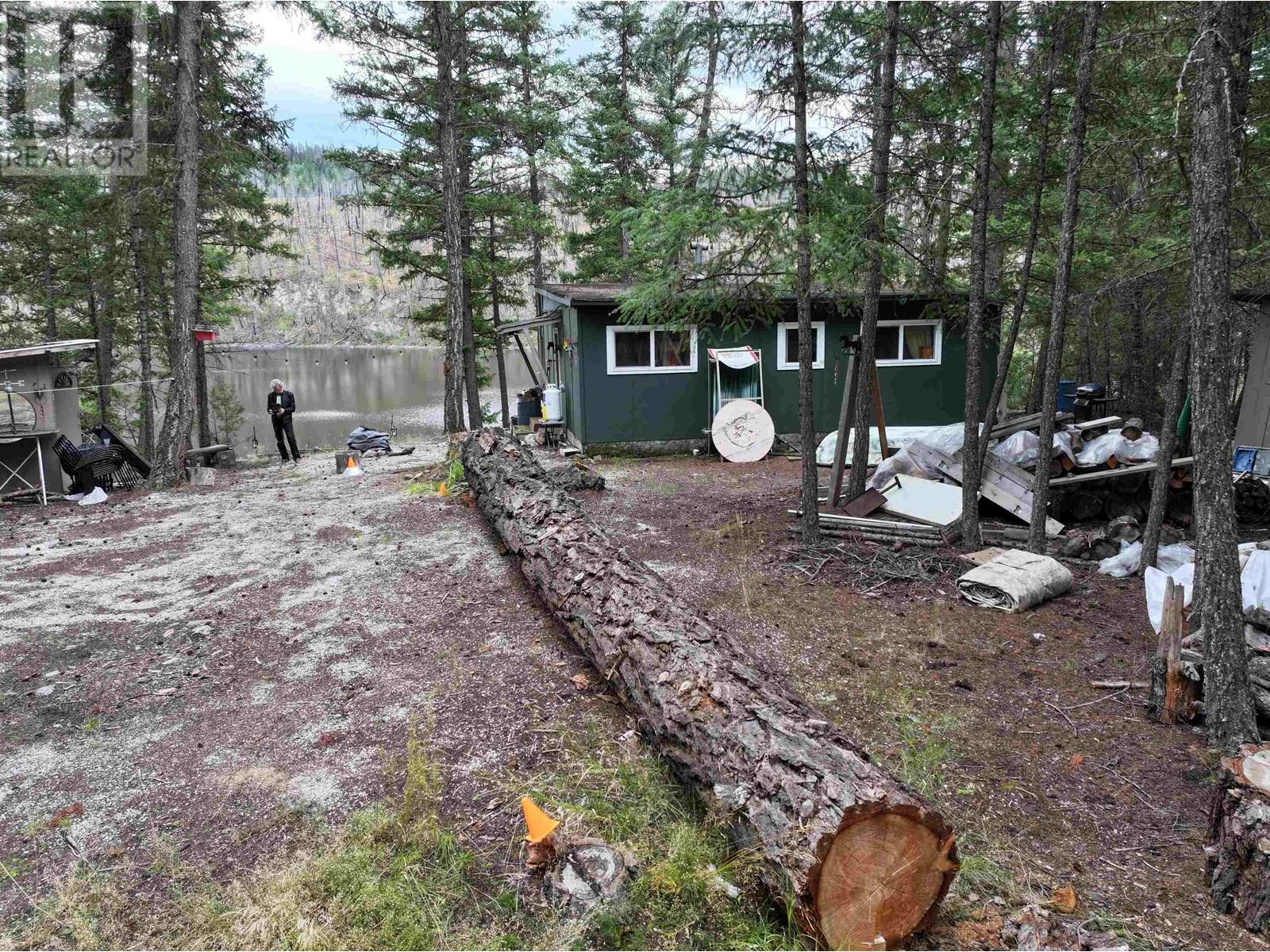 7252 E Young Lake Road, 70 Mile House, British Columbia  V0K 2K0 - Photo 3 - R2930291