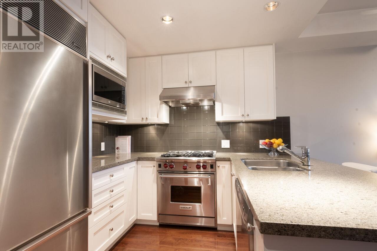 Listing Picture 12 of 39 : PH3 1477 W 15TH AVENUE, Vancouver / 溫哥華 - 魯藝地產 Yvonne Lu Group - MLS Medallion Club Member