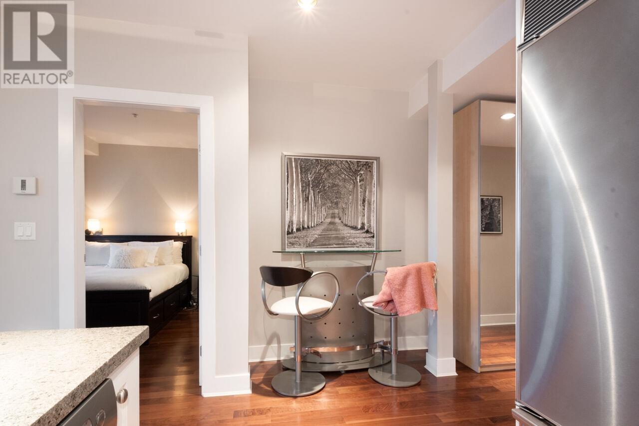 Listing Picture 13 of 39 : PH3 1477 W 15TH AVENUE, Vancouver / 溫哥華 - 魯藝地產 Yvonne Lu Group - MLS Medallion Club Member