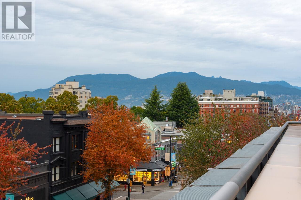 Listing Picture 18 of 39 : PH3 1477 W 15TH AVENUE, Vancouver / 溫哥華 - 魯藝地產 Yvonne Lu Group - MLS Medallion Club Member