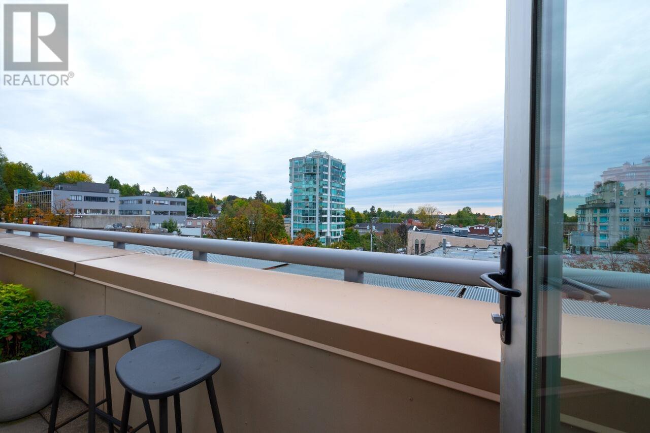 Listing Picture 19 of 39 : PH3 1477 W 15TH AVENUE, Vancouver / 溫哥華 - 魯藝地產 Yvonne Lu Group - MLS Medallion Club Member