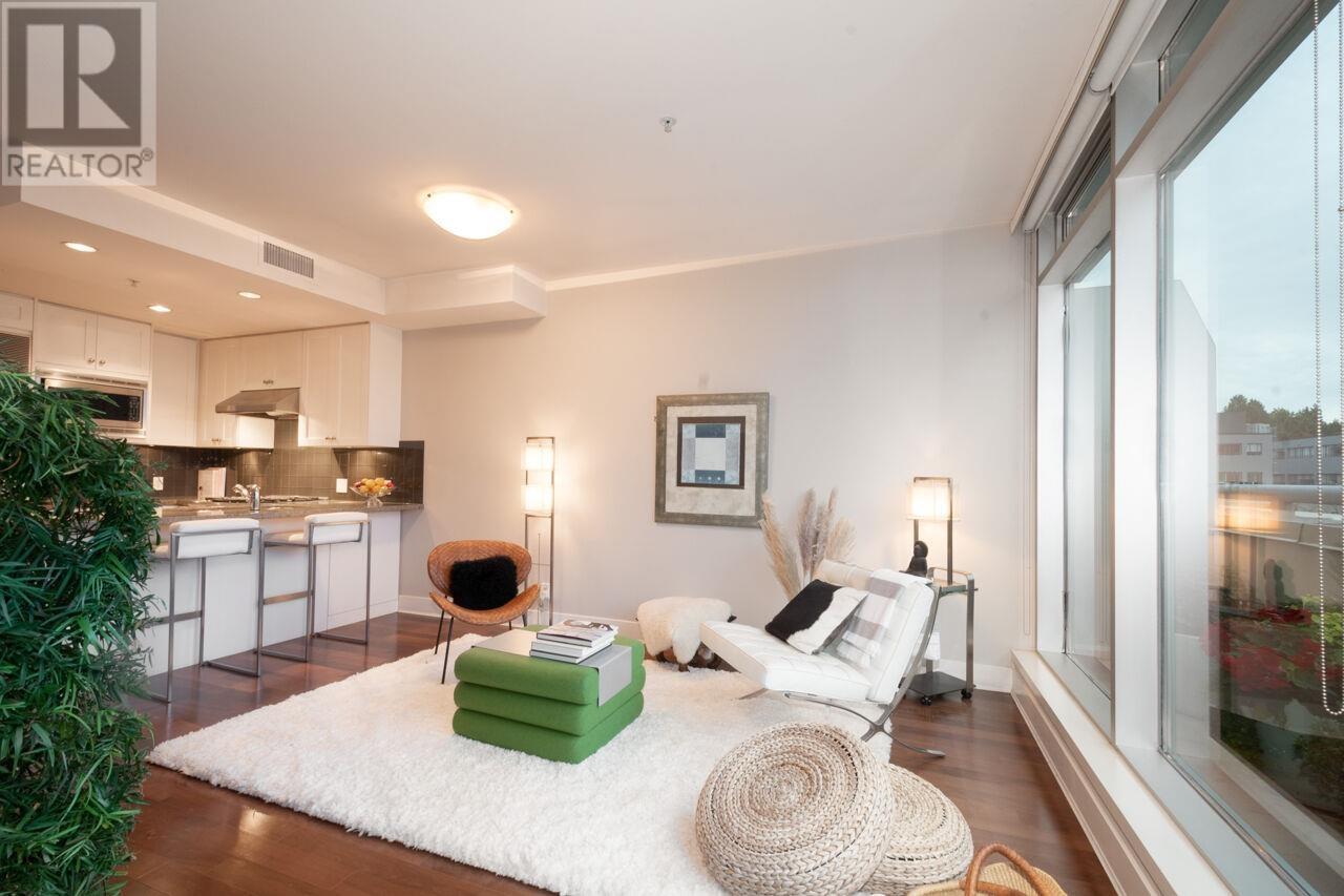 Listing Picture 7 of 39 : PH3 1477 W 15TH AVENUE, Vancouver / 溫哥華 - 魯藝地產 Yvonne Lu Group - MLS Medallion Club Member