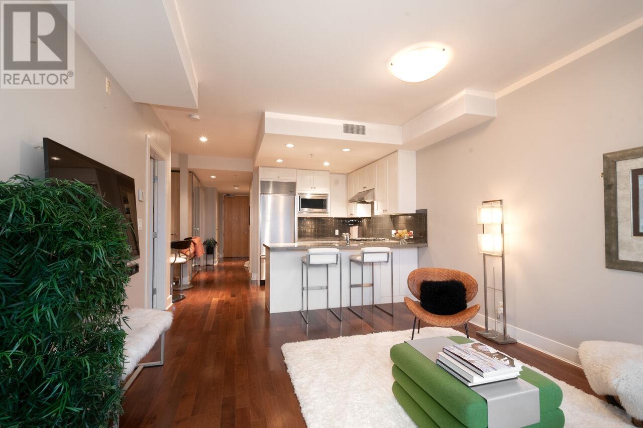 Listing Picture 9 of 39 : PH3 1477 W 15TH AVENUE, Vancouver / 溫哥華 - 魯藝地產 Yvonne Lu Group - MLS Medallion Club Member