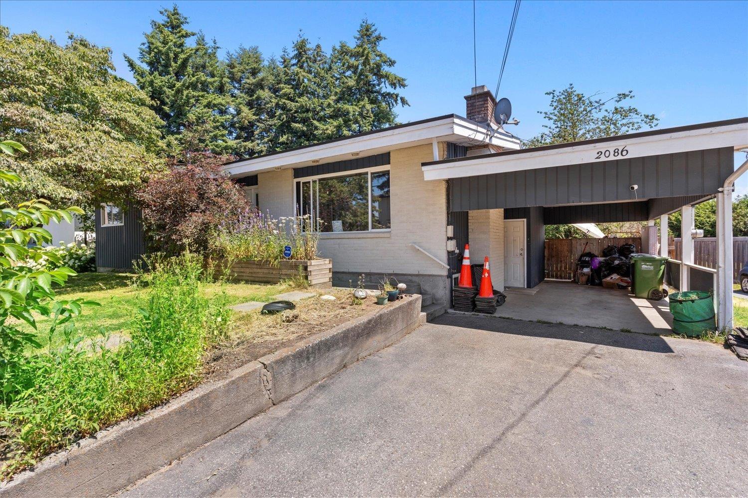 Property at 2086 SHERWOOD CRESCENT image 2