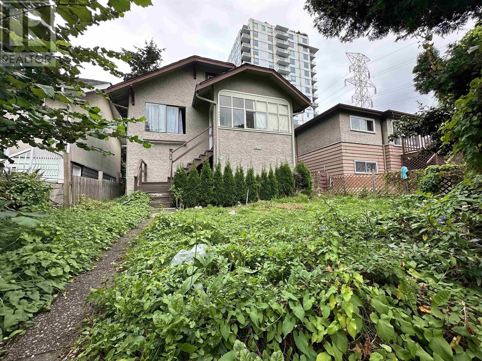 3657 E Pender Street, Vancouver, British Columbia V5K 2E5 - Photo 1 - R2930374