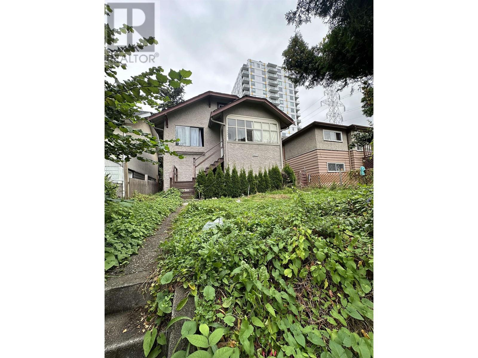 3657 E Pender Street, Vancouver, British Columbia V5K 2E5 - Photo 2 - R2930374