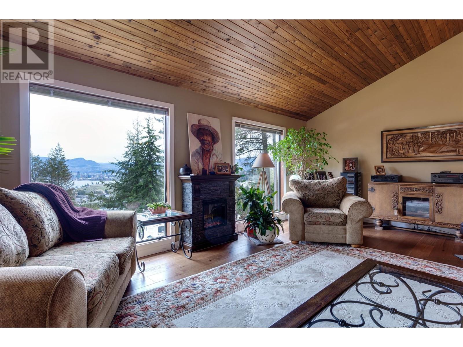 1634 Scott Crescent West Kelowna