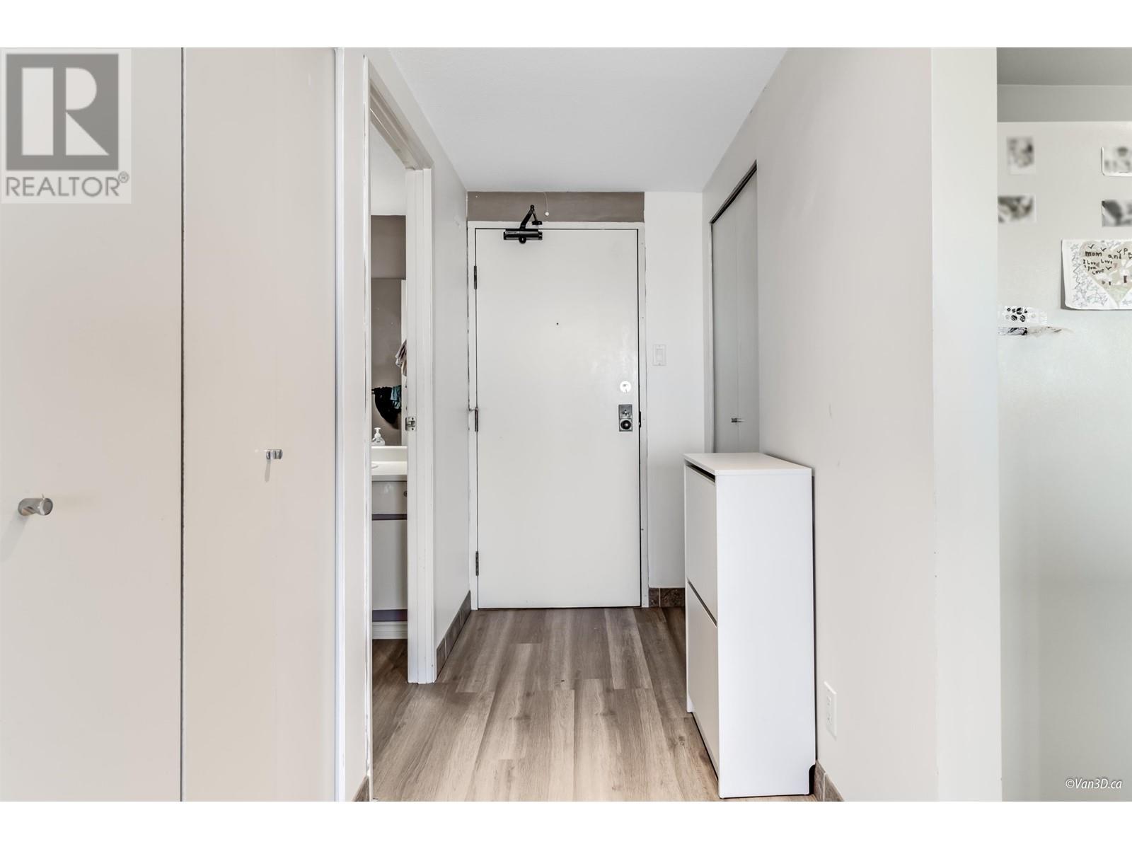 710 460 Westview Street, Coquitlam, British Columbia  V3K 6C9 - Photo 4 - R2930313