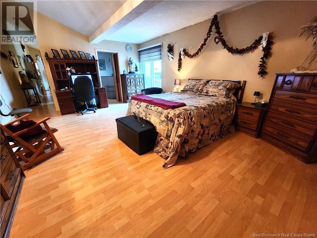 296 Victoria Street, Edmundston, New Brunswick  E3V 2H9 - Photo 3 - NB106855