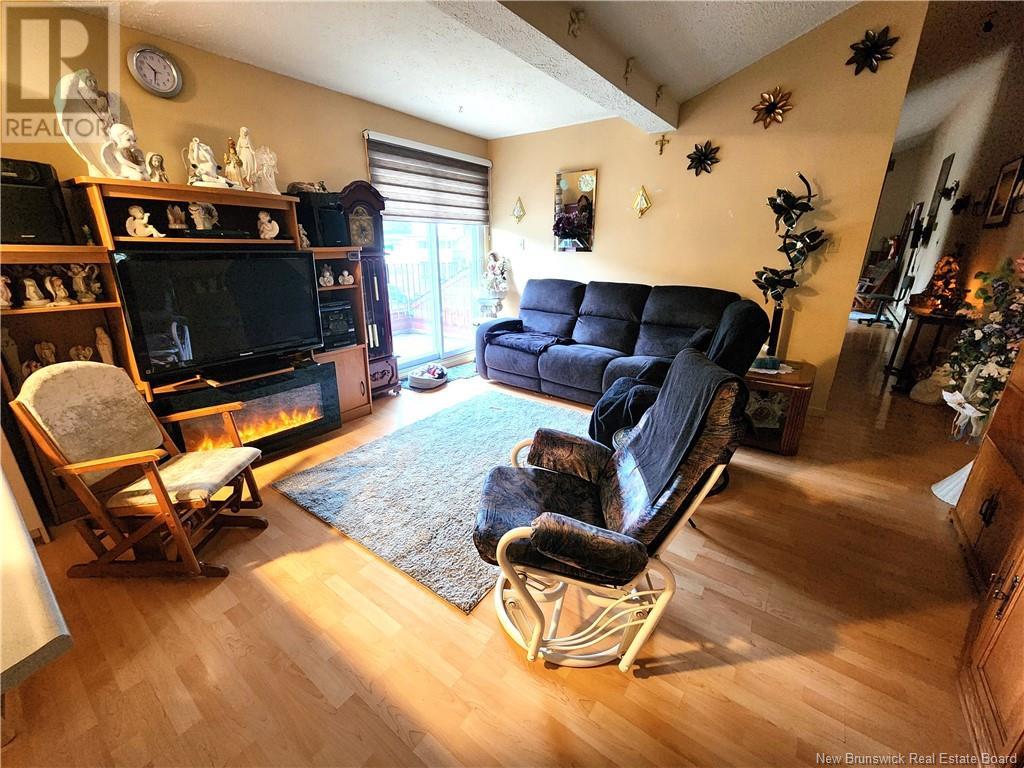 296 Victoria Street, Edmundston, New Brunswick  E3V 2H9 - Photo 7 - NB106854