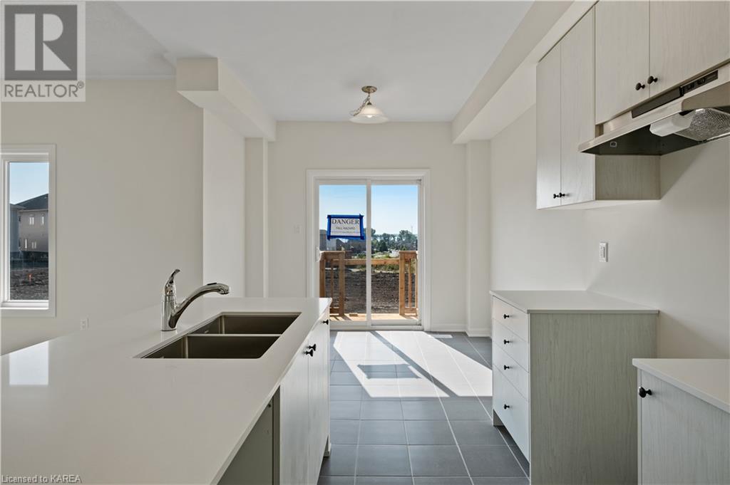 115 Gildersleeve Boulevard, Bath, Ontario  K0H 1G0 - Photo 9 - 40654246