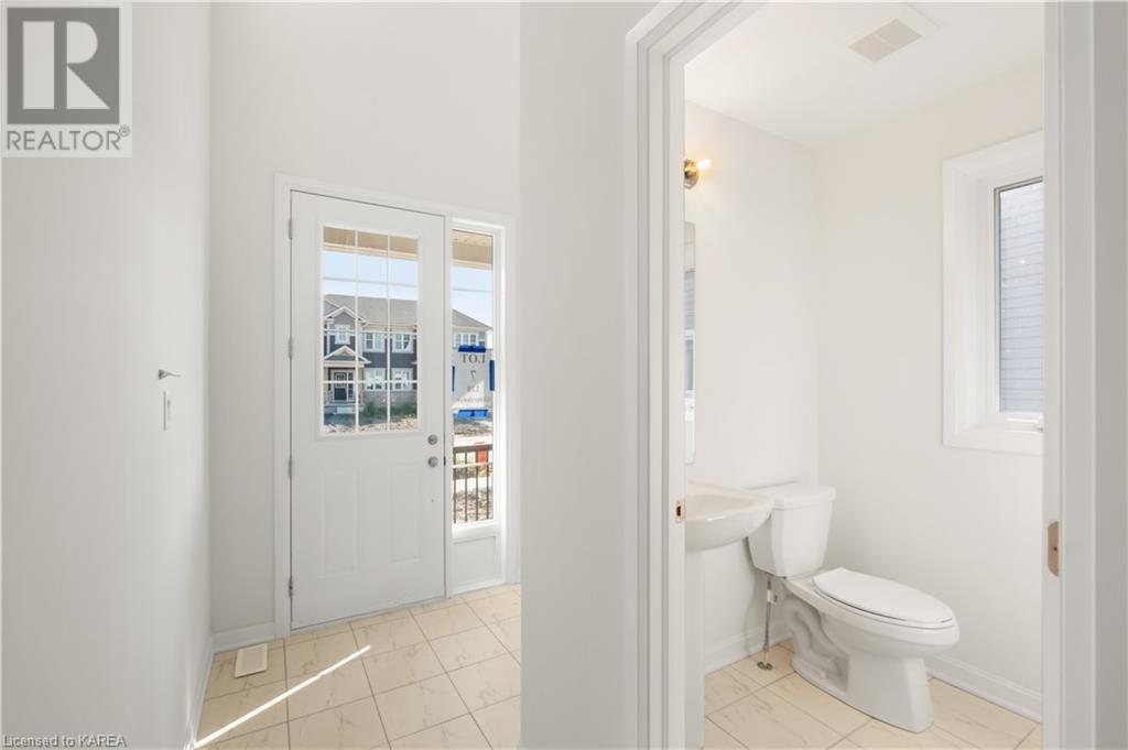 128 Gildersleeve Boulevard, Bath, Ontario  K0H 1G0 - Photo 3 - 40654276