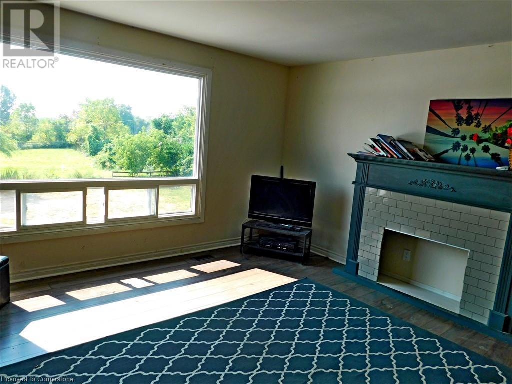 277 Rock Chapel Road Unit# C, Flamborough, Ontario L9H 5E2 - Photo 17 - XH4207101