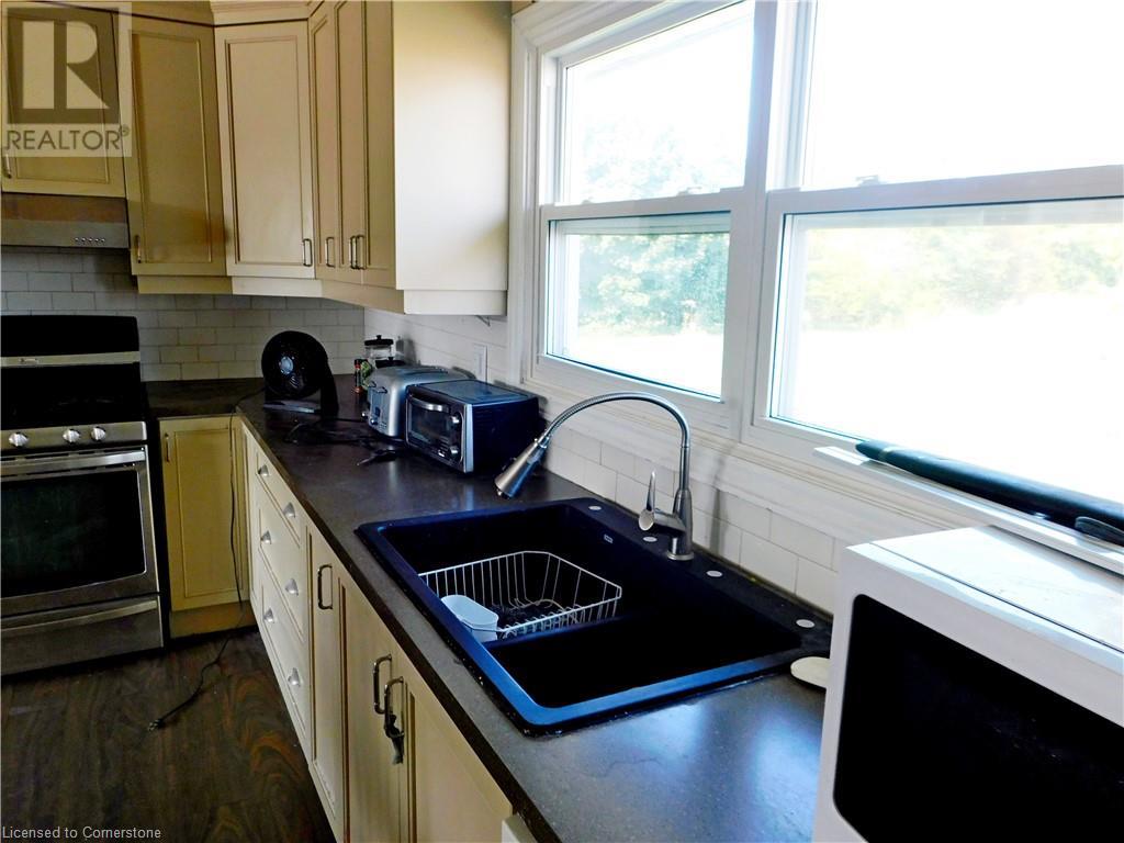 277 Rock Chapel Road Unit# C, Flamborough, Ontario L9H 5E2 - Photo 19 - XH4207101