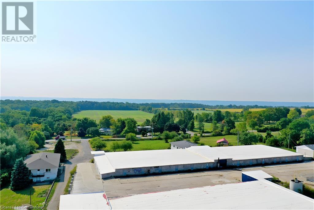 277 Rock Chapel Road Unit# C, Flamborough, Ontario L9H 5E2 - Photo 6 - XH4207101