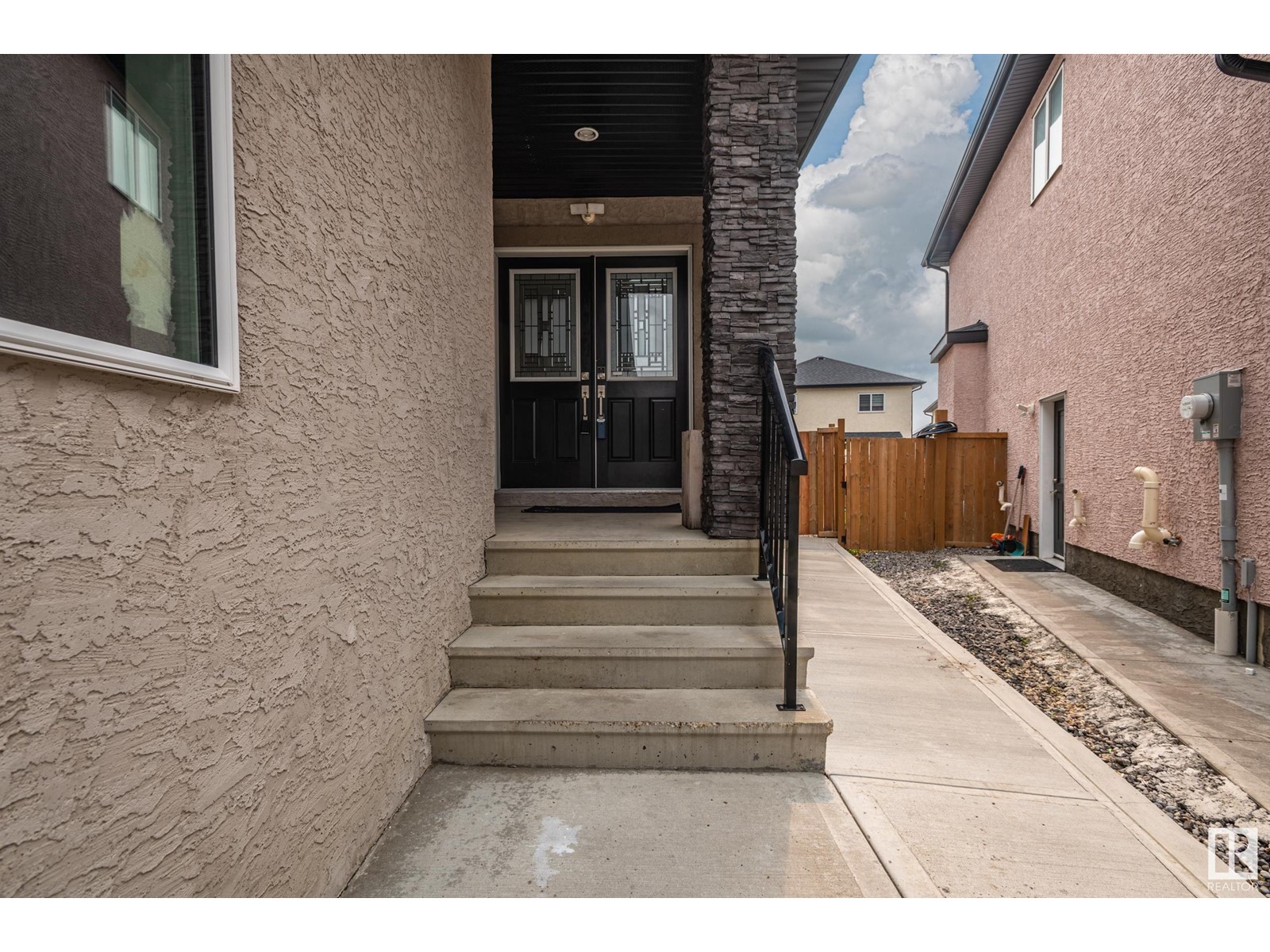 6007 171 Av Nw, Edmonton, Alberta  T5Y 3S6 - Photo 5 - E4408122