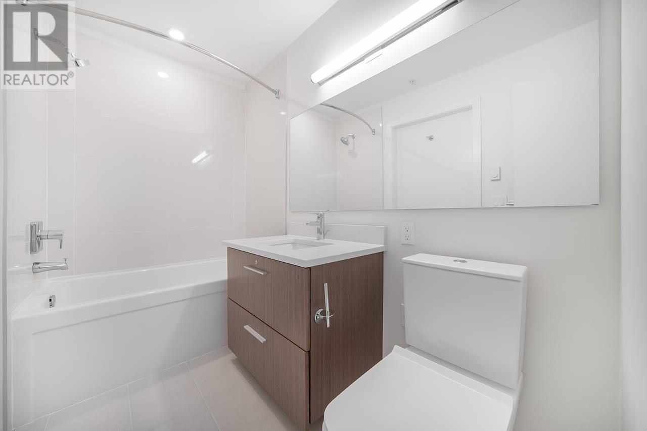 Listing Picture 10 of 17 : PH11 6033 GRAY AVENUE, Vancouver / 溫哥華 - 魯藝地產 Yvonne Lu Group - MLS Medallion Club Member