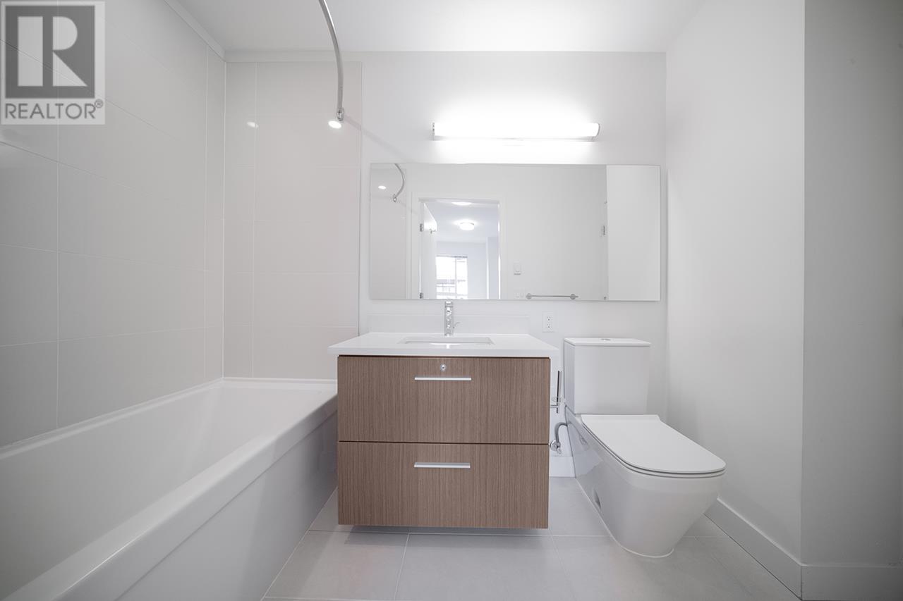 Listing Picture 9 of 17 : PH11 6033 GRAY AVENUE, Vancouver / 溫哥華 - 魯藝地產 Yvonne Lu Group - MLS Medallion Club Member