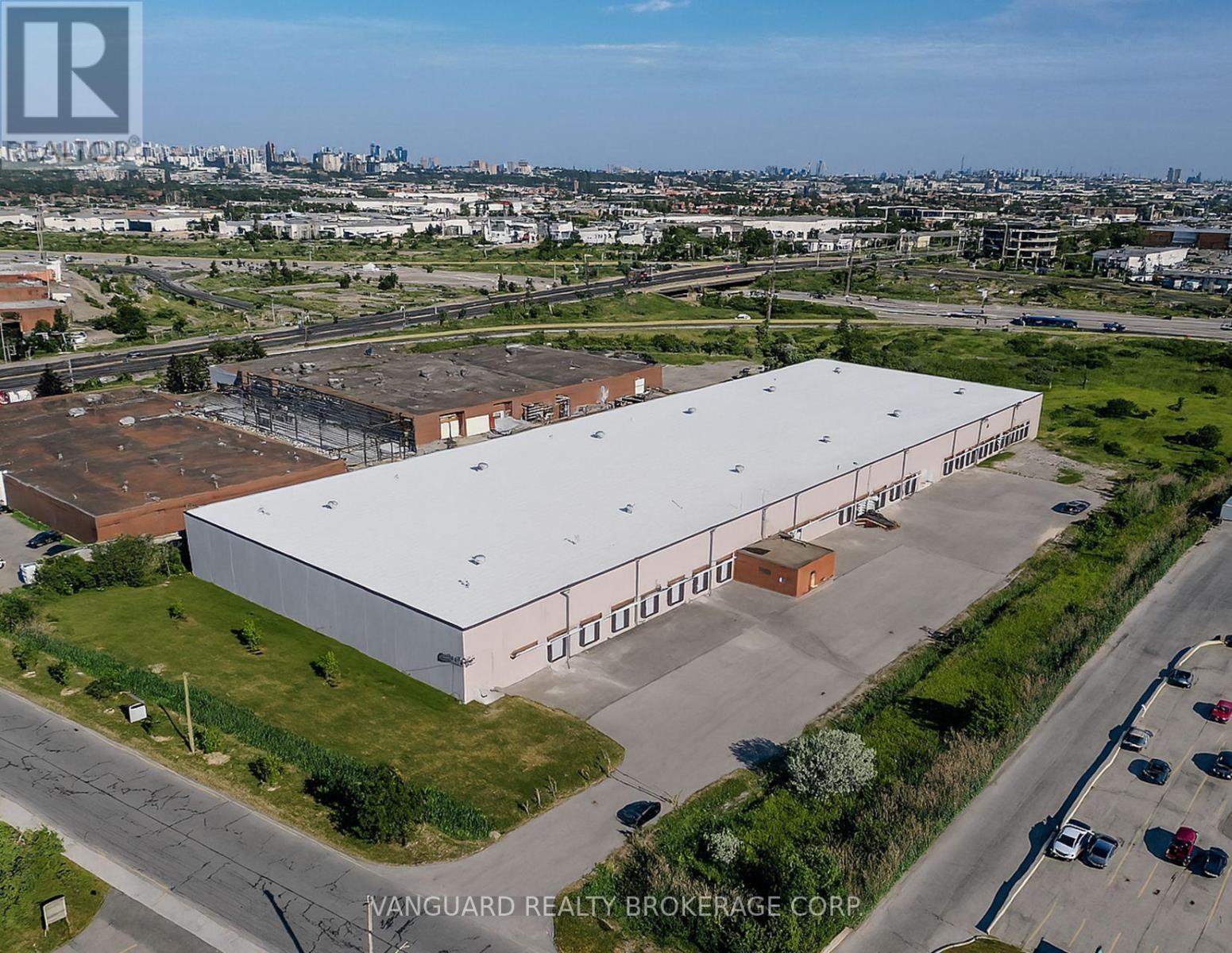 55 Doney Crescent, Vaughan (Concord), Ontario  L4K 1P6 - Photo 1 - N8103480