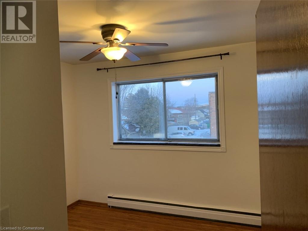 42 Hilltop Drive Unit# 5, Cambridge, Ontario  N1R 1T1 - Photo 5 - 40652577