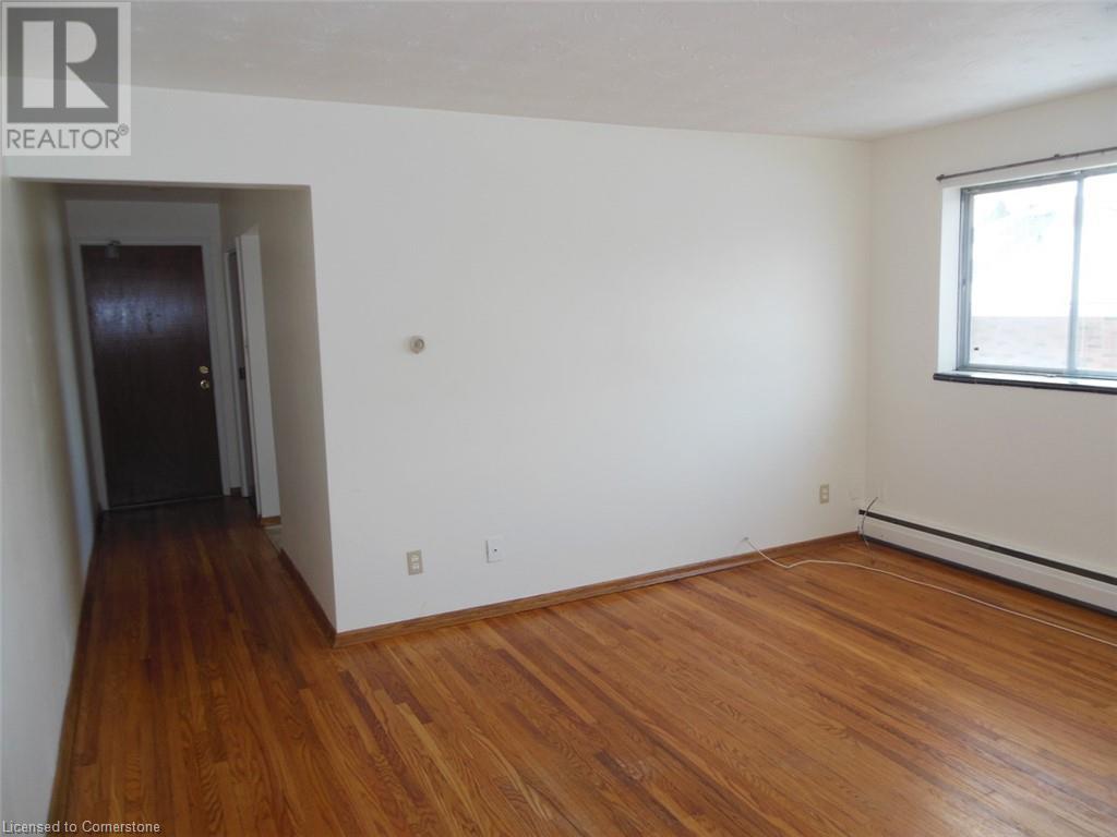 42 Hilltop Drive Unit# 5, Cambridge, Ontario  N1R 1T1 - Photo 6 - 40652577