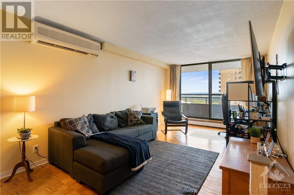 515 ST LAURENT BOULEVARD UNIT#1909 Ottawa