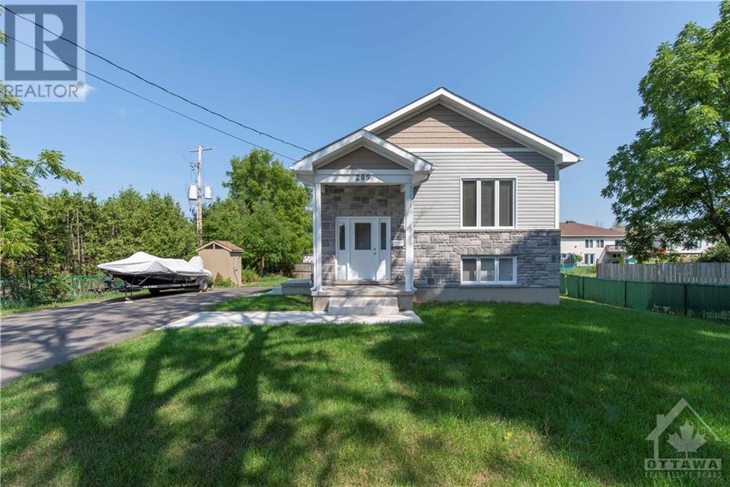 209 BROCKVILLE STREET Smiths Falls