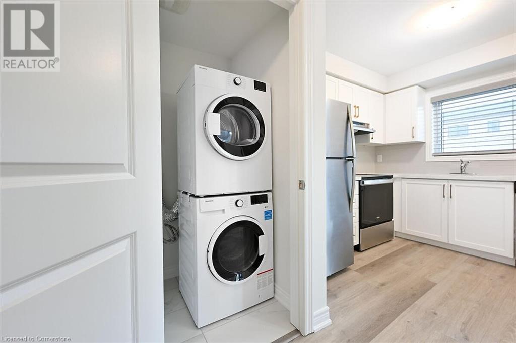 31 Radison Lane, Hamilton, Ontario L8H 0B5 - Photo 14 - 40654494