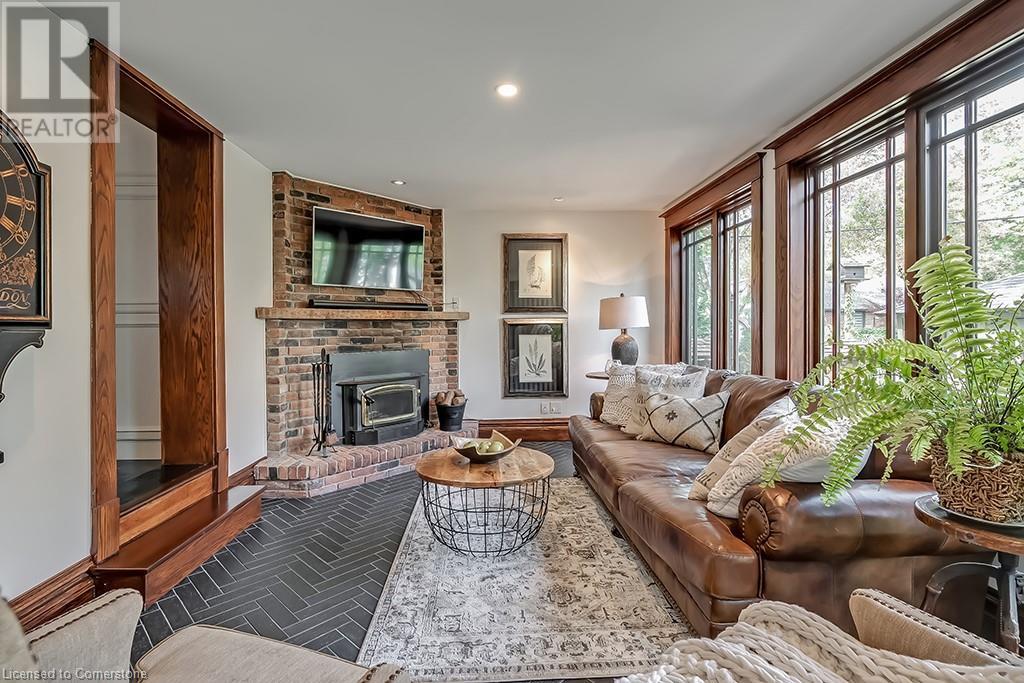 389 Torrance Street, Burlington, Ontario  L7R 2R7 - Photo 12 - 40654404