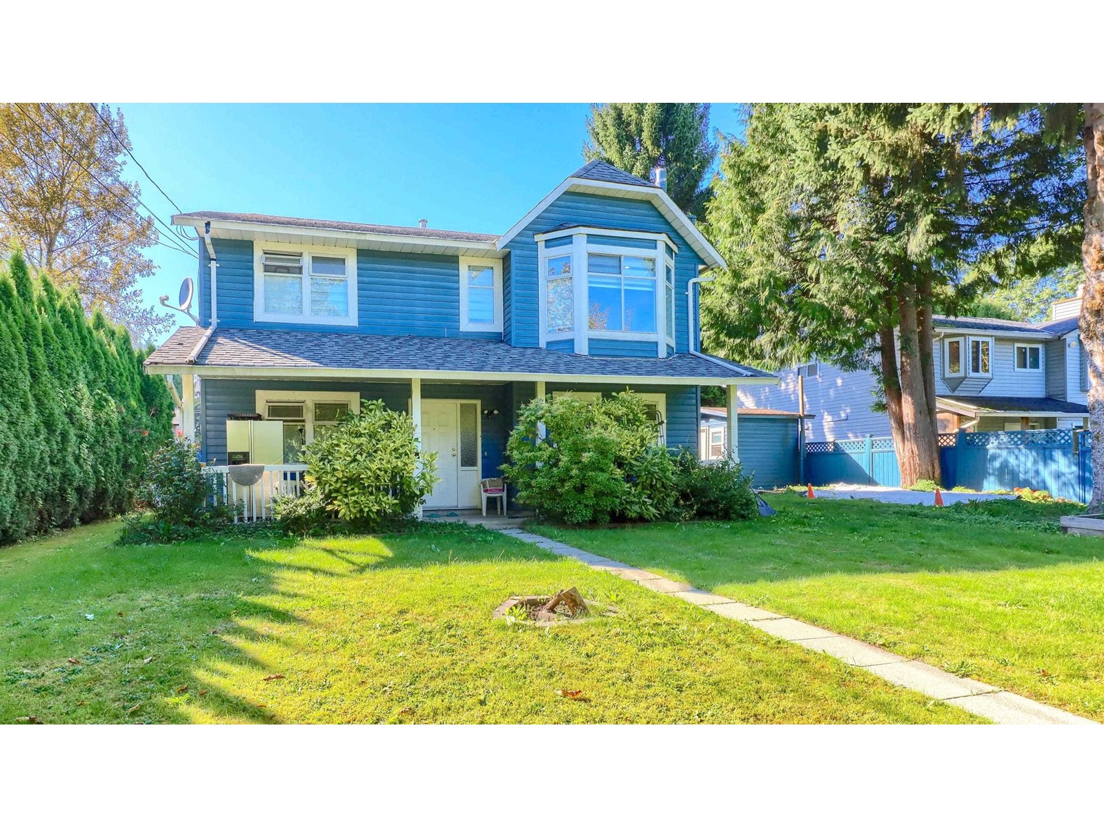 Property at 6445 KING GEORGE BOULEVARD image 1