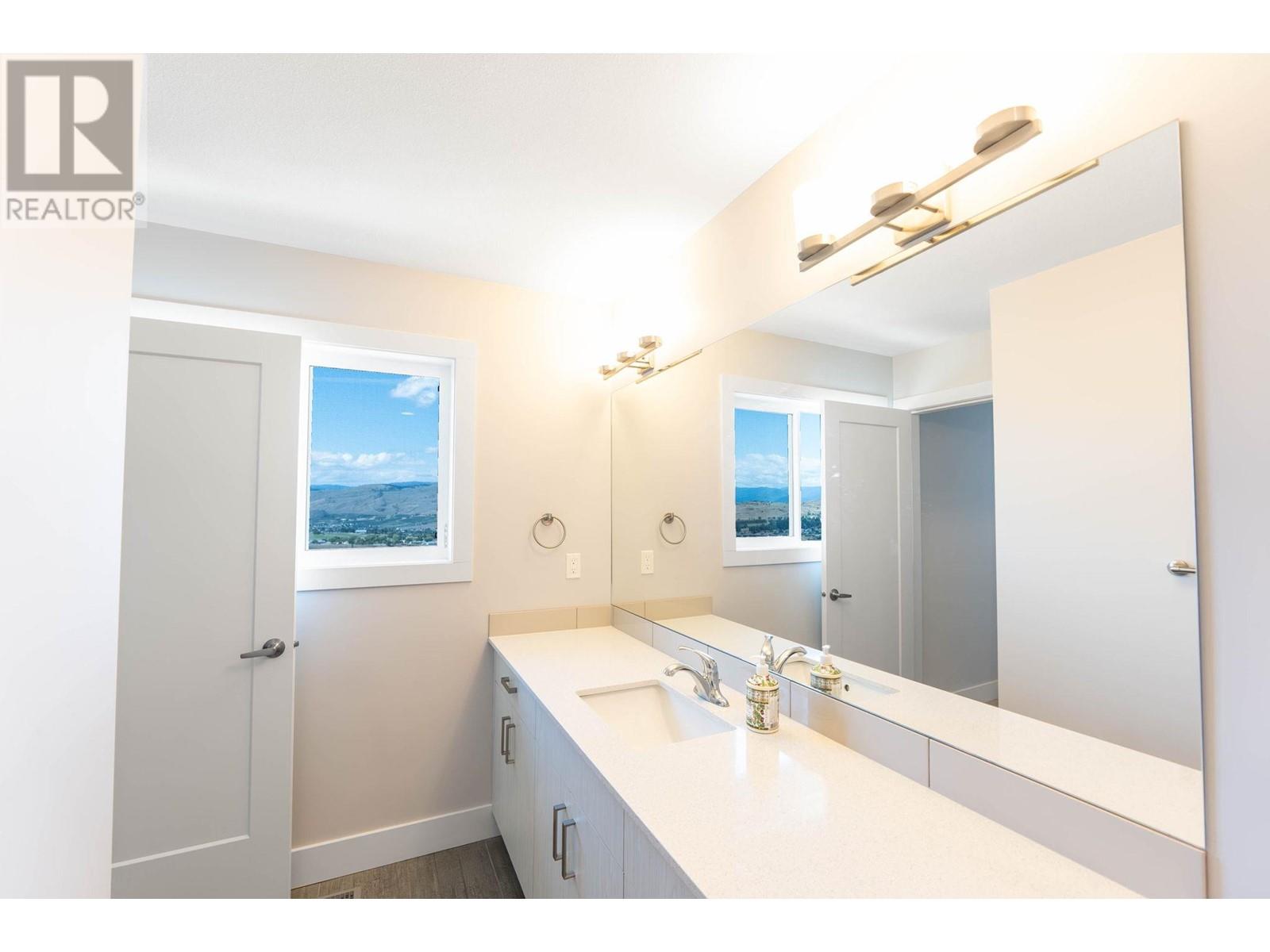 933 Mt. Robson Place Unit# 65 Vernon