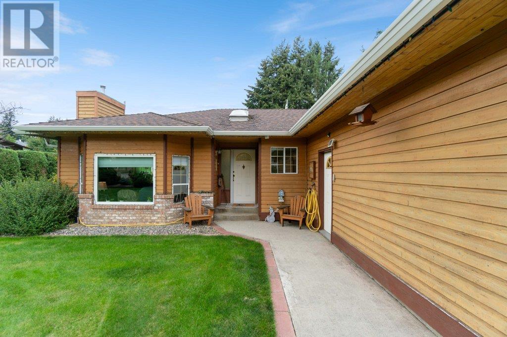 1571 17 Street SE Salmon Arm