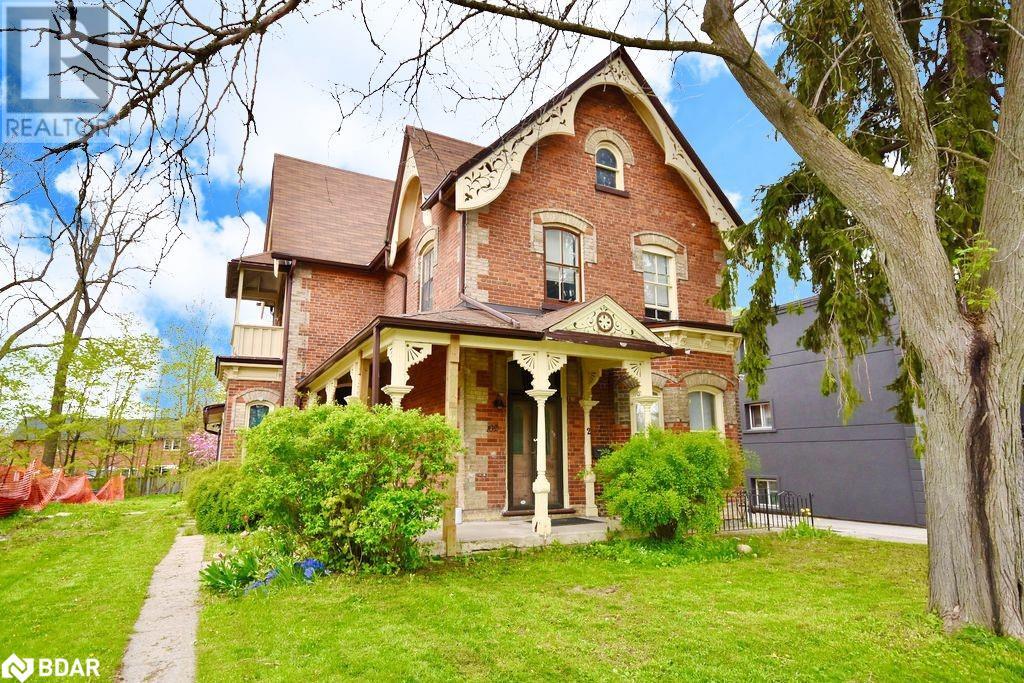 102 PEEL STREET, barrie, Ontario