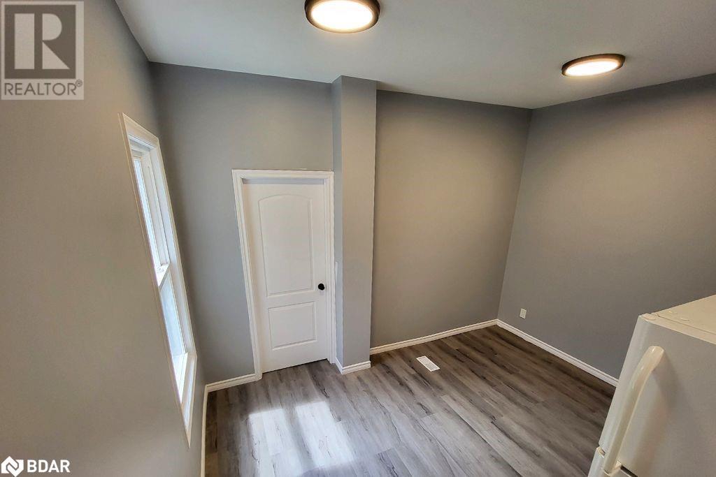 102 Peel Street, Barrie, Ontario  L4M 3L4 - Photo 7 - 40654513