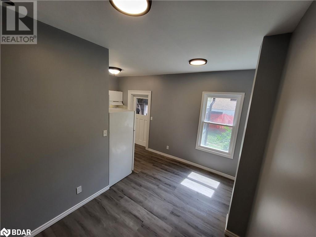 102 Peel Street, Barrie, Ontario  L4M 3L4 - Photo 8 - 40654513