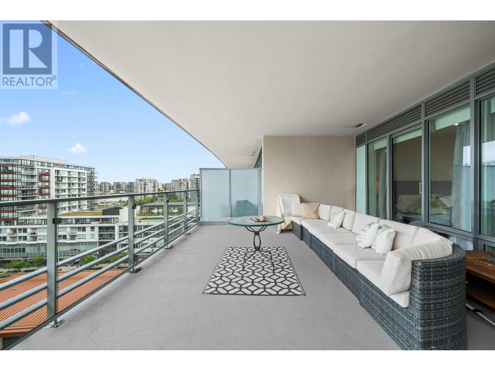 Listing Picture 10 of 29 : 909 6622 PEARSON WAY, Richmond / 烈治文 - 魯藝地產 Yvonne Lu Group - MLS Medallion Club Member