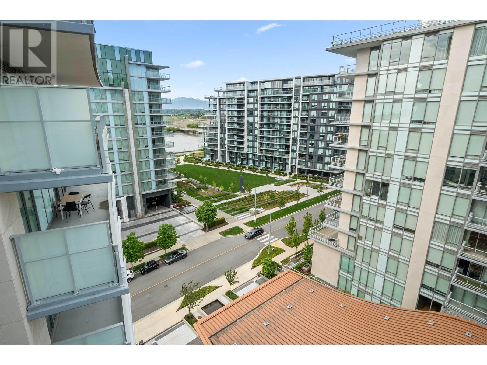 Listing Picture 26 of 29 : 909 6622 PEARSON WAY, Richmond / 烈治文 - 魯藝地產 Yvonne Lu Group - MLS Medallion Club Member