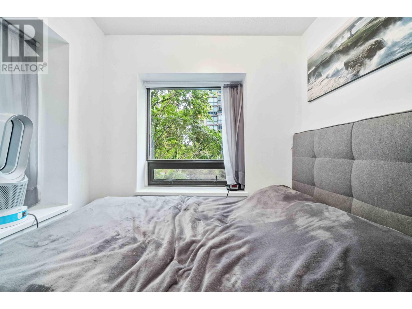 Listing Picture 12 of 23 : 308 1331 ALBERNI STREET, Vancouver / 溫哥華 - 魯藝地產 Yvonne Lu Group - MLS Medallion Club Member