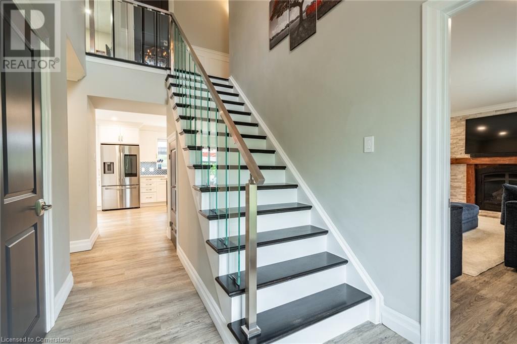 16 Noble Kirk Drive, Freelton, Ontario  L8B 0Z2 - Photo 8 - 40654604