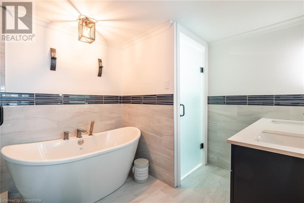 16 Noble Kirk Drive, Freelton, Ontario  L8B 0Z2 - Photo 23 - 40654604