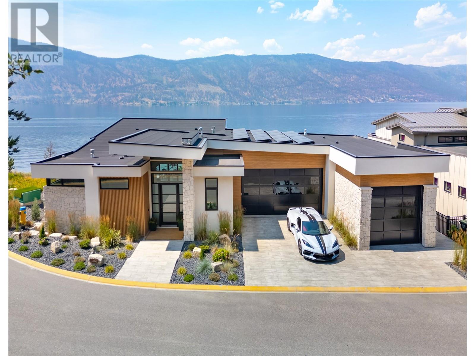 3442 Arrowroot Drive Kelowna