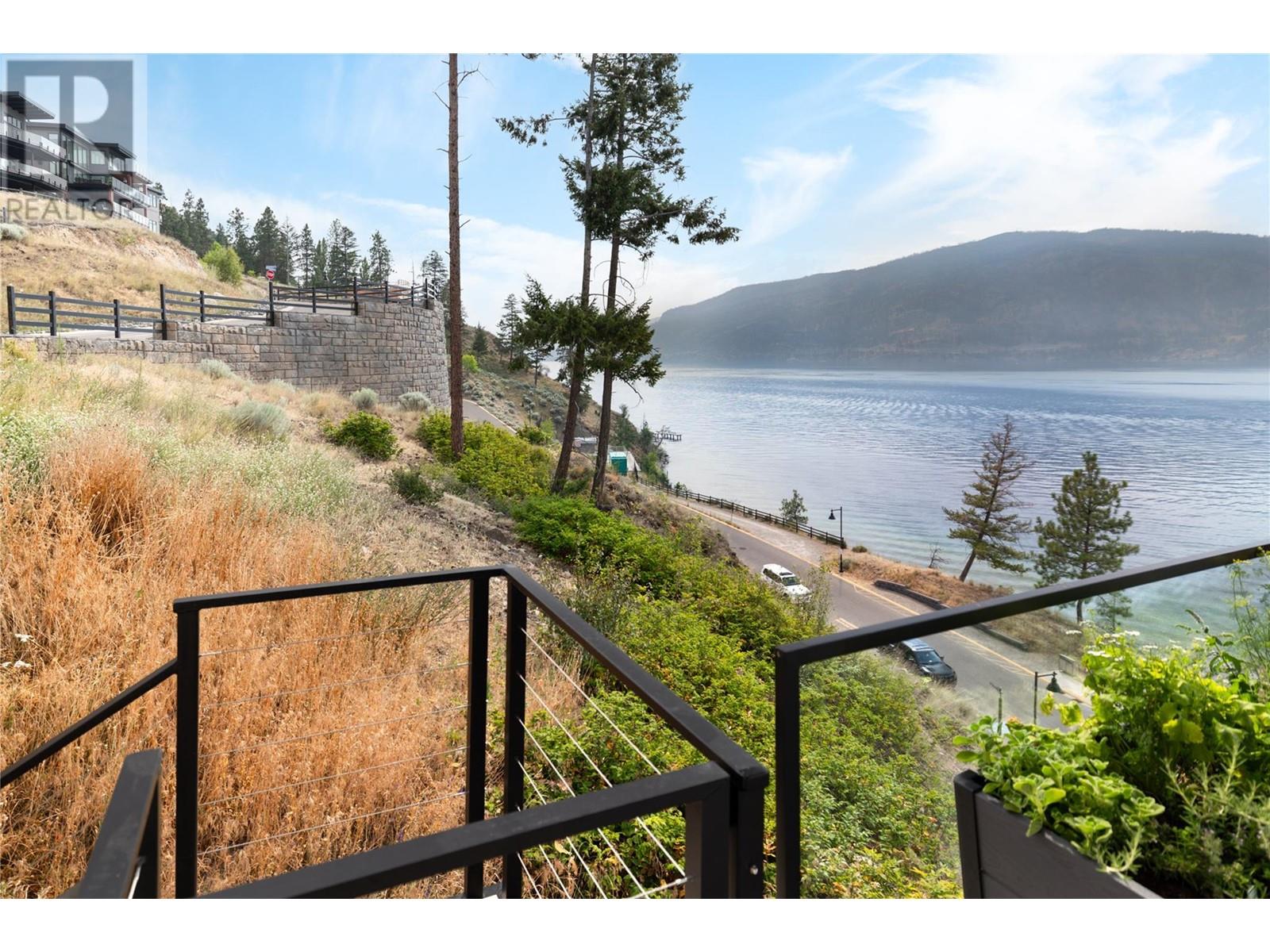 3442 Arrowroot Drive Kelowna